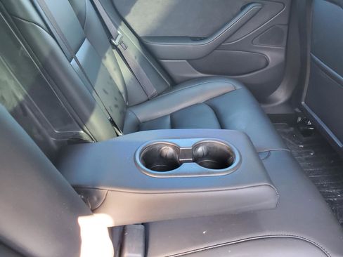 Used 2020 Tesla Model 3 Long Range image 17