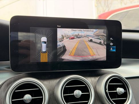 Used 2021 Mercedes-Benz GLC 300 4MATIC image 24