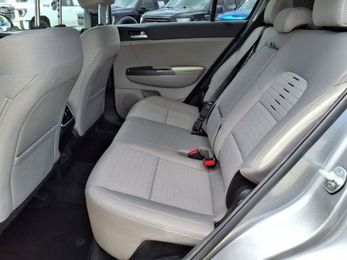 Used 2022 Kia Sportage LX w/ LX FWD Value Edition Package image 19