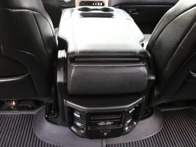 Used 2019 RAM 1500 Laramie AWD/4WD image 17
