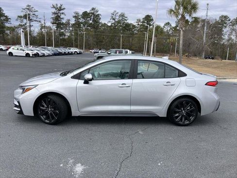 Certified 2024 Toyota Corolla SE image 2