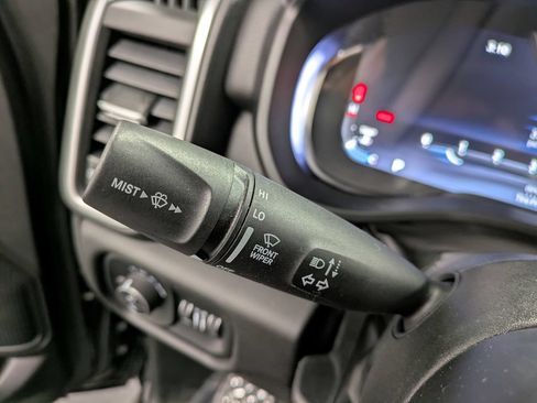 Used 2025 RAM 1500 Big Horn AWD/4WD image 19