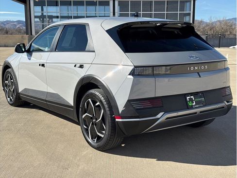 Used 2024 Hyundai Ioniq 5 SE image 6