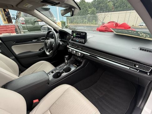 Used 2023 Honda Civic Touring image 24