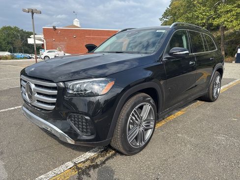 New 2026 Mercedes-Benz GLS 450 4MATIC image 3