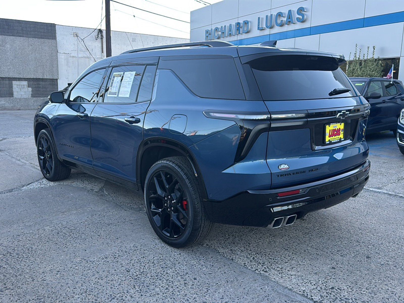 Used 2024 Chevrolet Traverse RS w/ LPO, Floor Liner Package AWD/4WD image 7