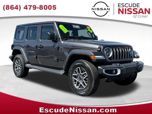 Used 2025 Jeep Wrangler Sahara image 1