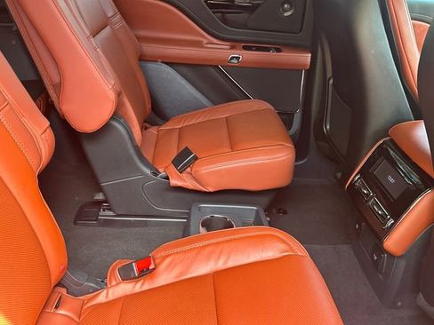 New 2026 Lincoln Aviator Reserve w/ Illumination Package RWD image 17