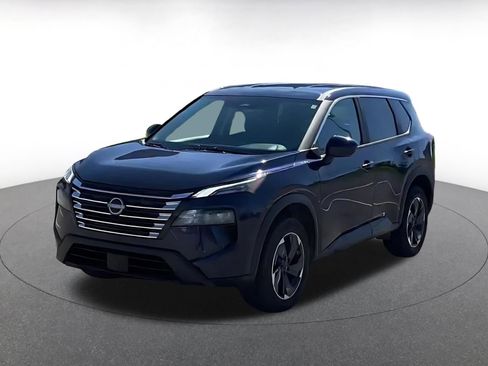 Used 2025 Nissan Rogue SV image 7