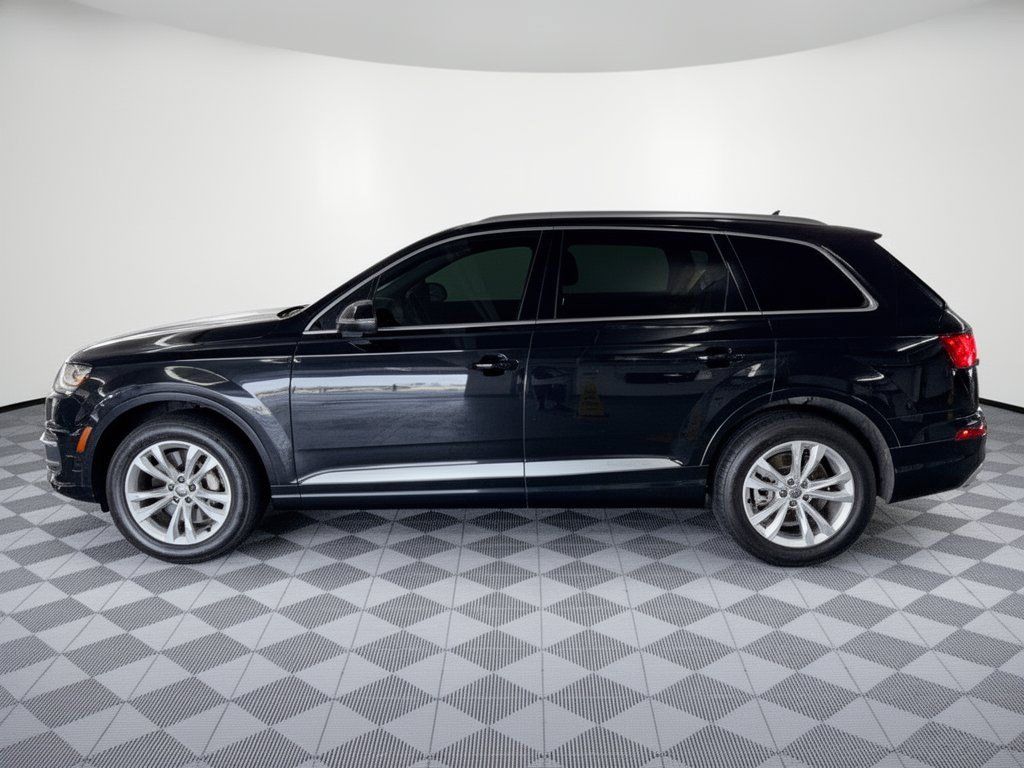 Used 2017 Audi Q7 2.0T Premium AWD/4WD image 2