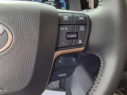 New 2026 Toyota Crown Platinum image 20