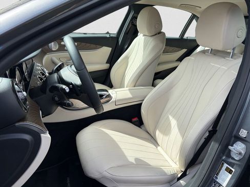 Used 2018 Mercedes-Benz E 300 4MATIC image 10