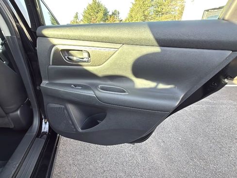 Used 2015 Nissan Altima 2.5 SL w/ Technology Package image 40