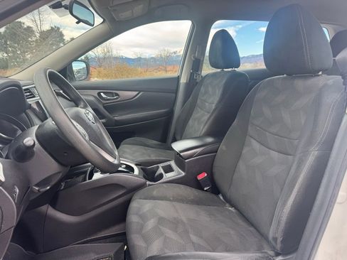 Used 2016 Nissan Rogue S image 7
