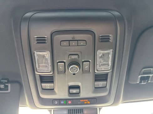 Used 2024 Chevrolet Tahoe Z71 w/ Luxury Package AWD/4WD image 14
