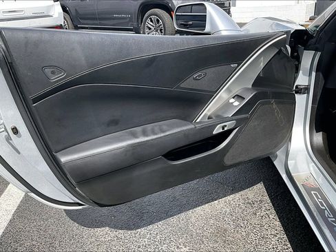 Used 2017 Chevrolet Corvette Stingray Coupe w/ 1LT image 18