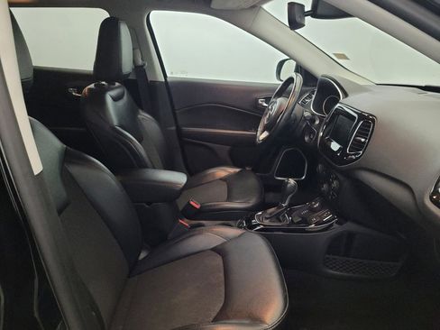 Used 2018 Jeep Compass Latitude w/ Popular Equipment Group AWD/4WD image 21