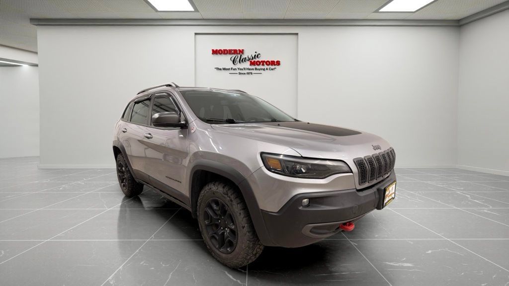 Used 2020 Jeep Cherokee Trailhawk AWD/4WD image 1