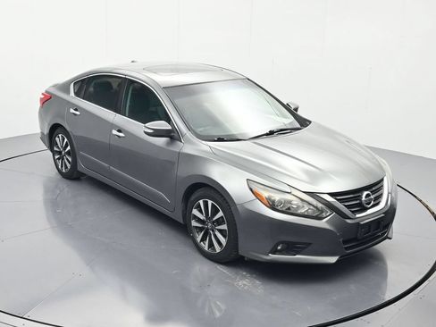 Used 2016 Nissan Altima 2.5 SL w/ 2.5 Technology w/LED Package FWD image 32