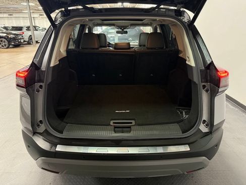 Used 2022 Nissan Rogue SV w/ SV Premium Package AWD/4WD image 15