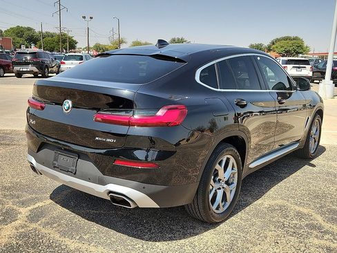 Used 2024 BMW X4 xDrive30i w/ Parking Assistance Package AWD/4WD image 3
