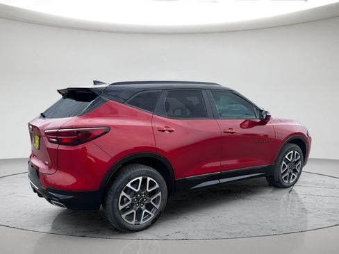 New 2026 Chevrolet Blazer RS w/ LPO, Floor Liner Package AWD/4WD image 6