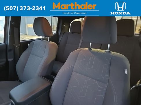 Used 2019 Toyota Tacoma SR image 10