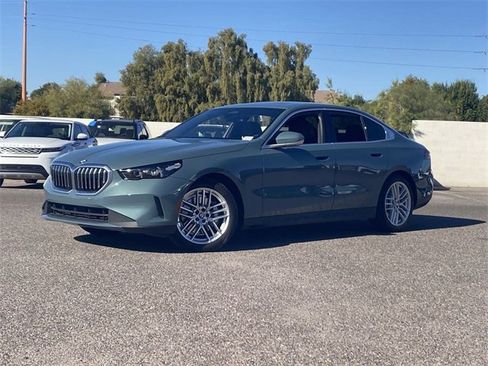 Certified 2025 BMW 530i image 2