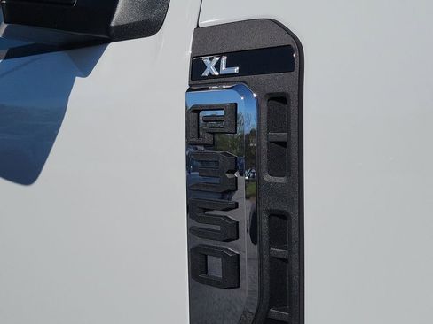 New 2026 Ford F350 XL w/ XL Chrome Package image 9