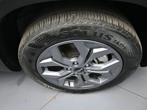 Certified 2024 Kia Seltos S image 13