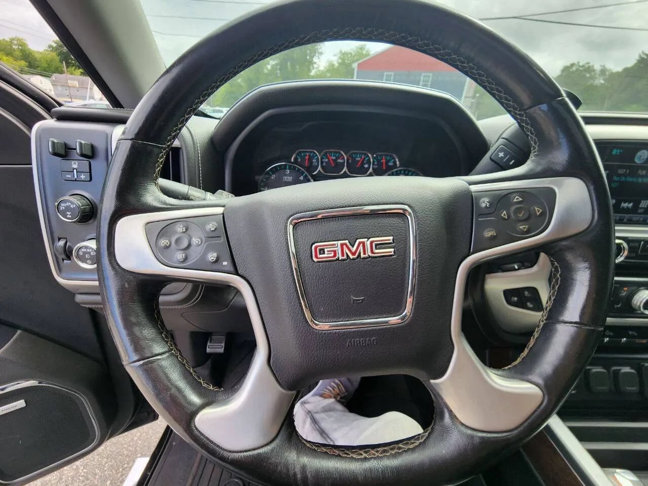 Used 2017 GMC Sierra 1500 SLT AWD/4WD image 17