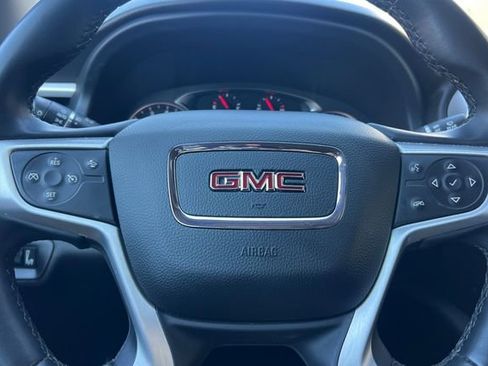 Used 2023 GMC Acadia SLT image 27