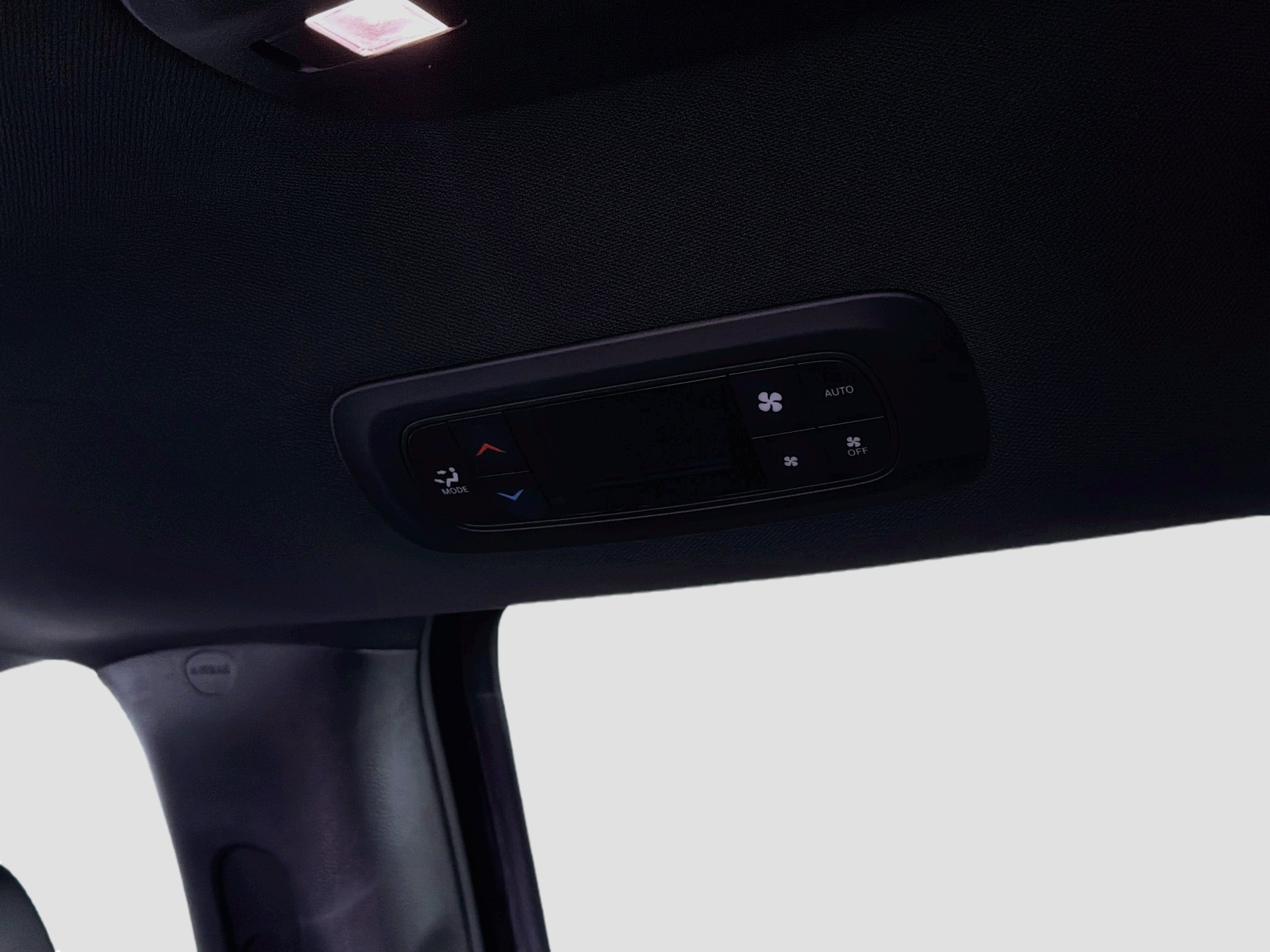 Used 2025 Chrysler Pacifica Select FWD image 28