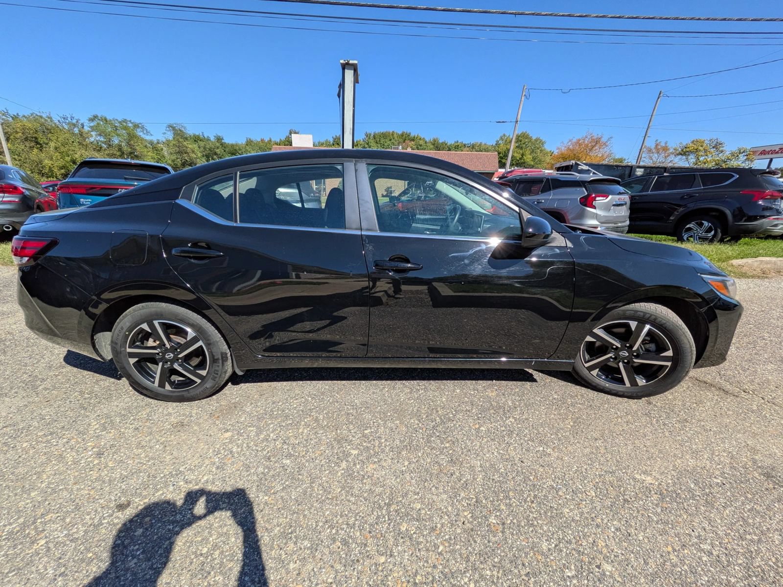 Used 2025 Nissan Sentra SV FWD image 7
