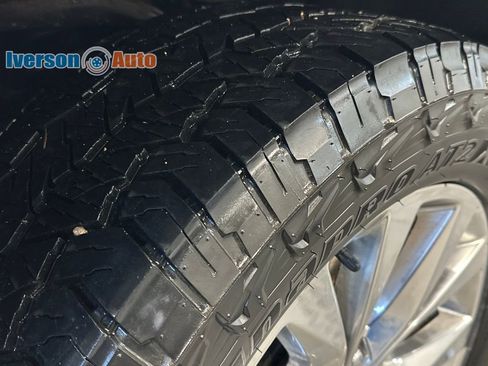 Used 2017 Ford F150 Lariat w/ Equipment Group 502A Luxury image 13