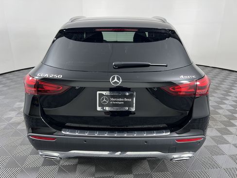 New 2025 Mercedes-Benz GLA 250 4MATIC image 11