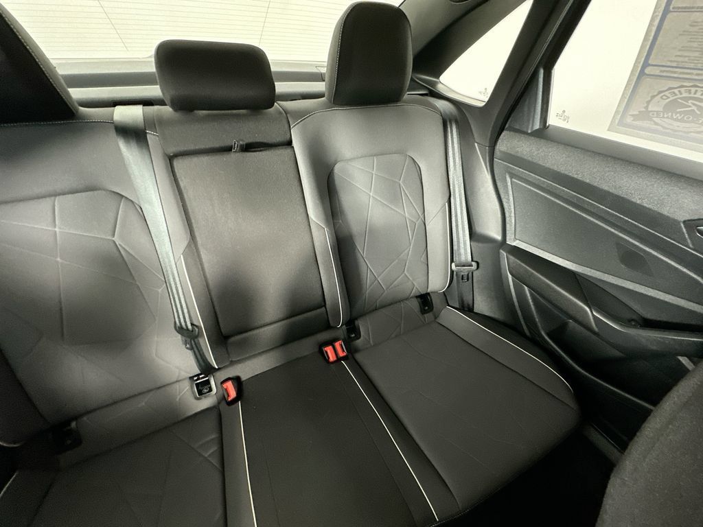 Used 2025 Volkswagen Jetta Sport FWD image 14