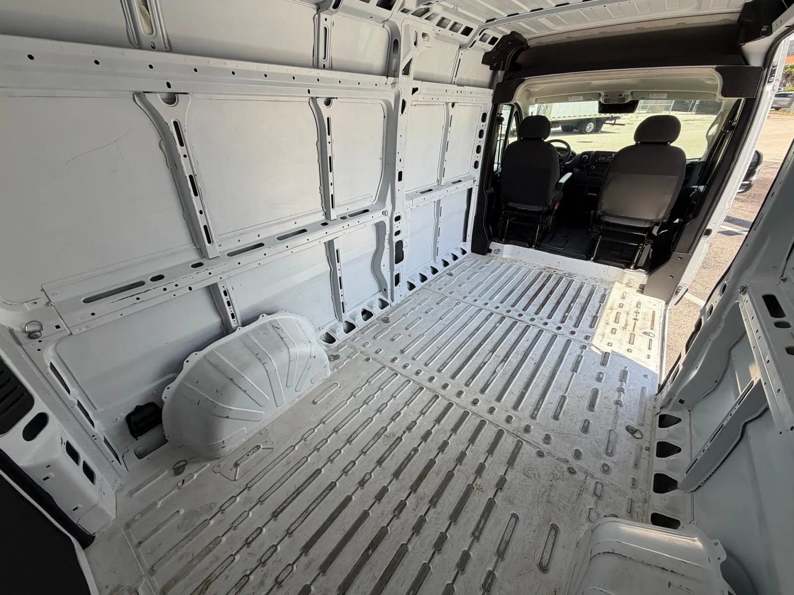 Used 2023 RAM ProMaster 2500 FWD image 24