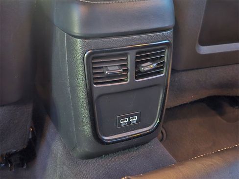 Used 2023 Chrysler 300 S image 28