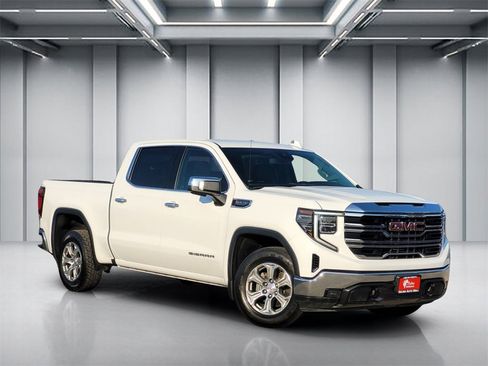 Used 2024 GMC Sierra 1500 SLT image 1