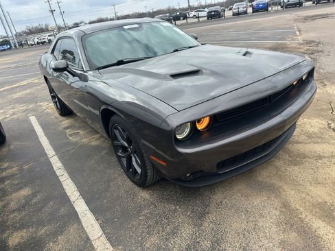Used 2019 Dodge Challenger SXT w/ Blacktop Package image 1