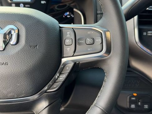 Used 2025 RAM 2500 Laramie AWD/4WD image 13
