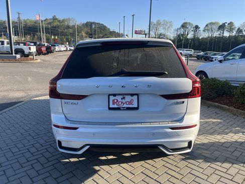 New 2026 Volvo XC60 B5 Plus w/ Protection Package Premier AWD/4WD image 5