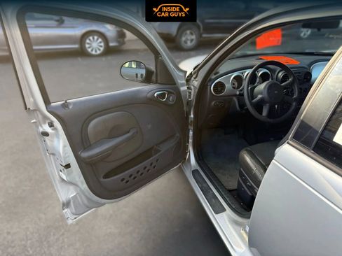 Used 2005 Chrysler PT Cruiser Limited image 9
