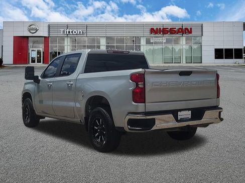 Used 2021 Chevrolet Silverado 1500 LT AWD/4WD image 5