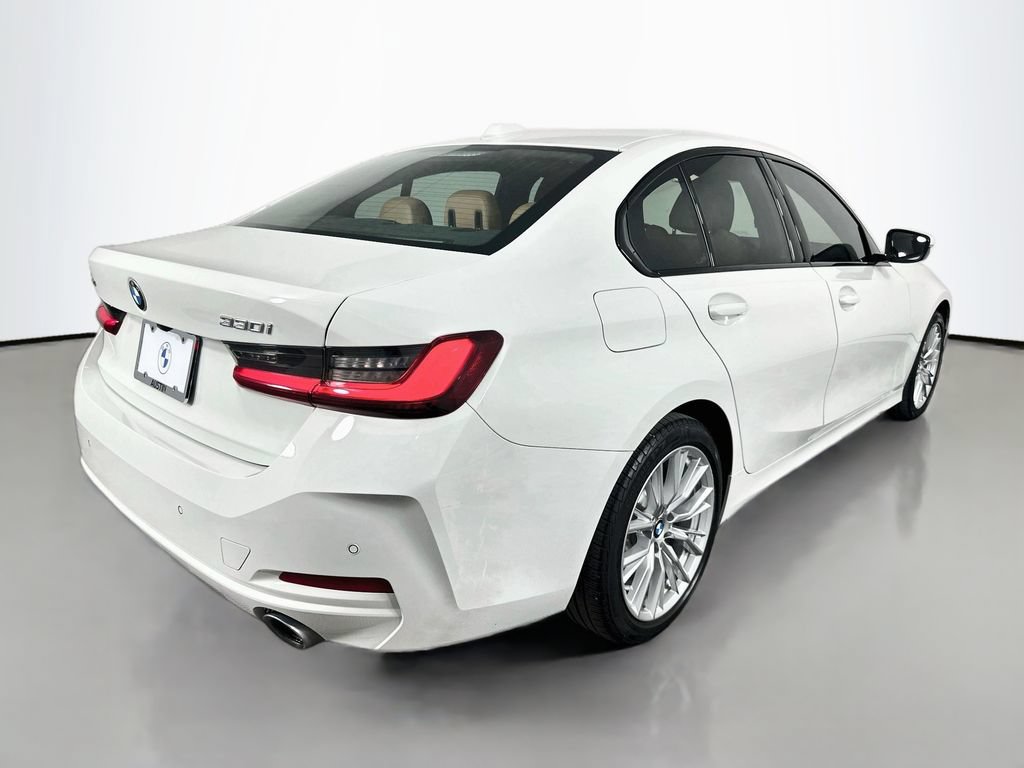 Used 2023 BMW 330i xDrive Sedan w/ Driving Assistance Package AWD/4WD image 5