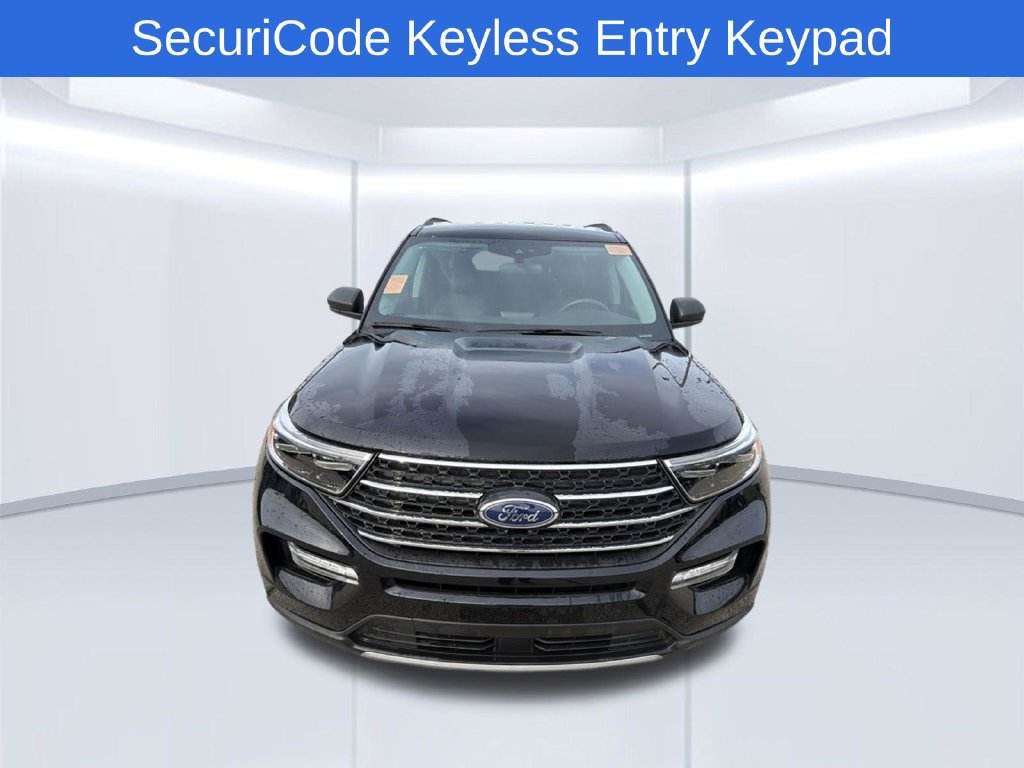 Used 2024 Ford Explorer XLT w/ Equipment Group 202A AWD/4WD image 8