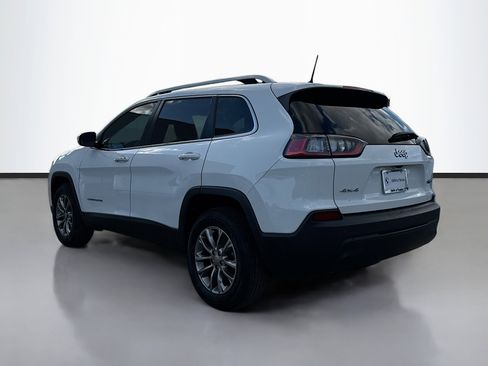 Used 2019 Jeep Cherokee Latitude Plus w/ Comfort/Convenience Group image 5