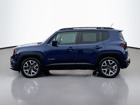 Used 2016 Jeep Renegade Latitude w/ Popular Equipment Group FWD image 4