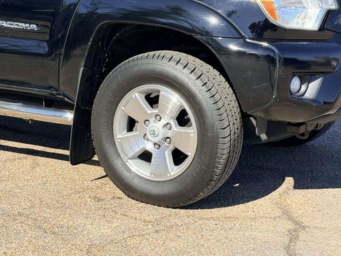 Used 2014 Toyota Tacoma PreRunner w/ TRD Sport Package image 25